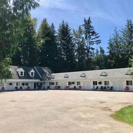 Pines Motel Sicamous Eksteriør bilde